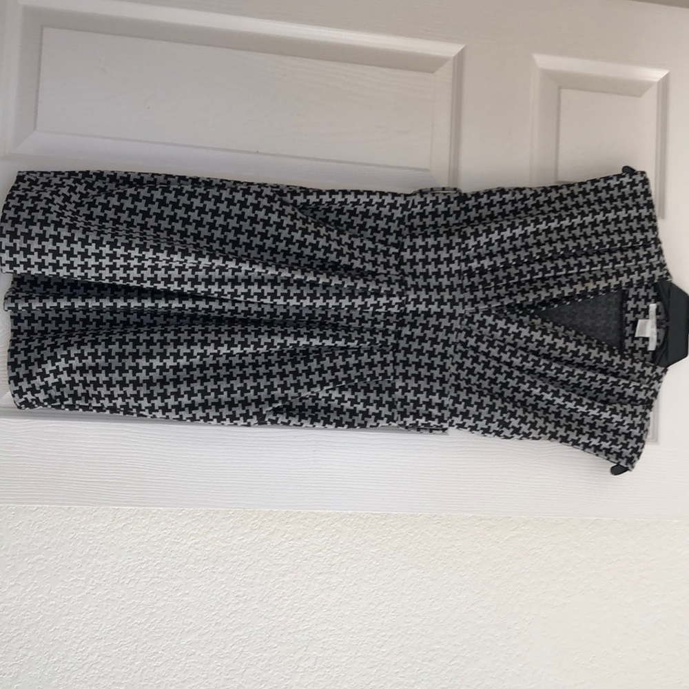 Tooth hound gray and black dress with pockets